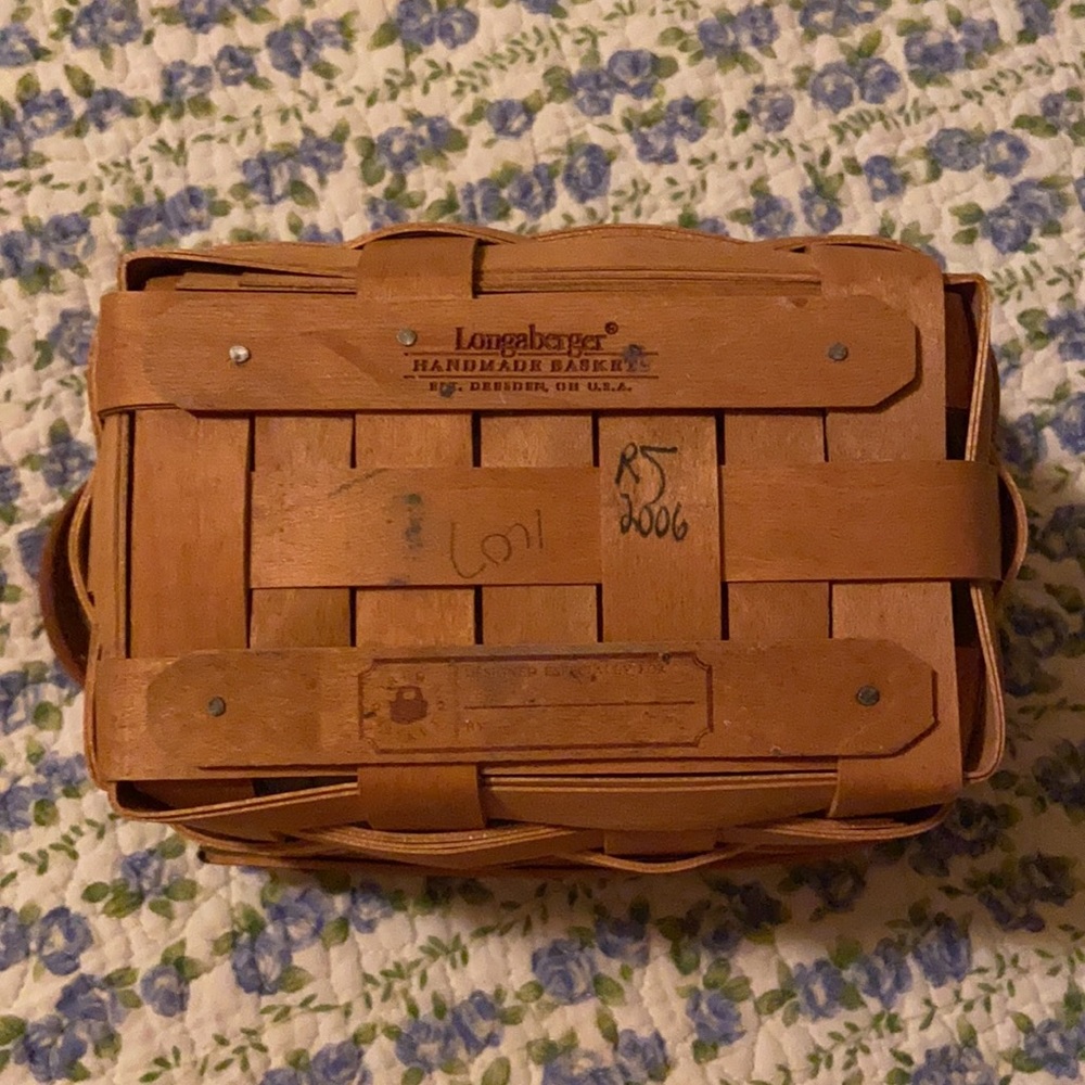 Longaberger Christmas basket - Picture 2 of 4